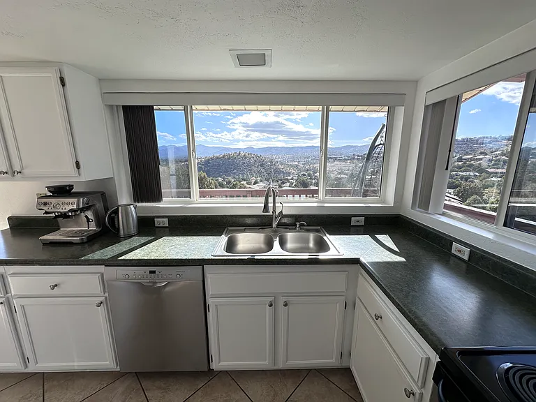 4850 Comanche Trl — Photo 14