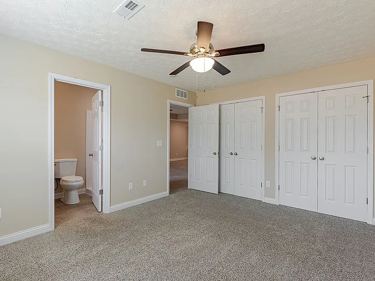 305 Breckinridge Cir — Photo 29