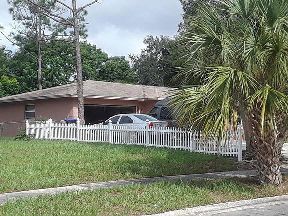 3rd image of 6033 Wedgewood Cir