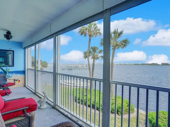 100 Waterway Drive S #209, Lantana, FL 33462