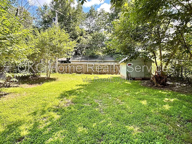 2316 NW 38th St — Photo 18