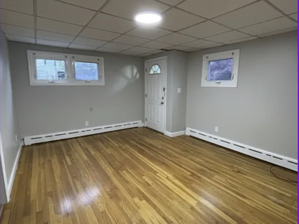 (undisclosed Address), New Bedford, MA 02740