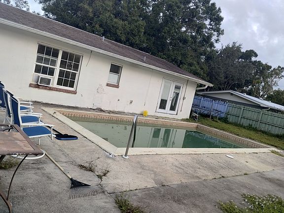 5th image of 1045 22nd Ave