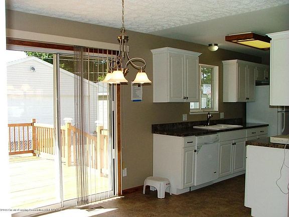 4th image of 322 Harvest Ln