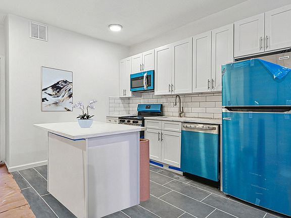 5th image of 594 9th Ave APT 3