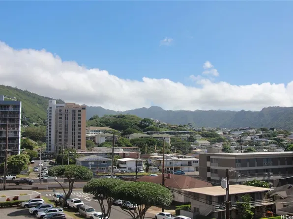 1226 Alexander St APT 607, Honolulu, HI 96826