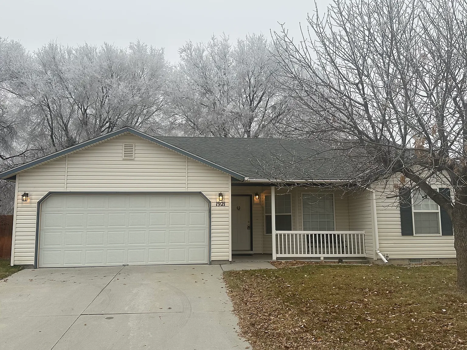 4 bed, 1276 sqft, $2,195 — Photo 1