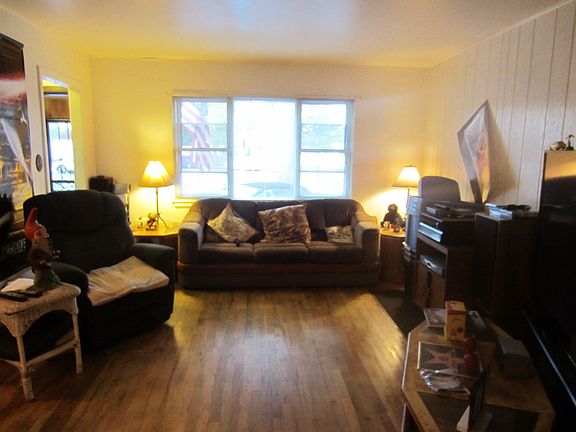 3rd image of 4728 Francis Lewis Blvd