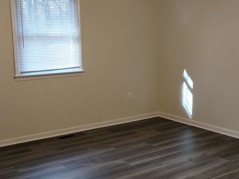 38385 Hills Ln — Photo 5