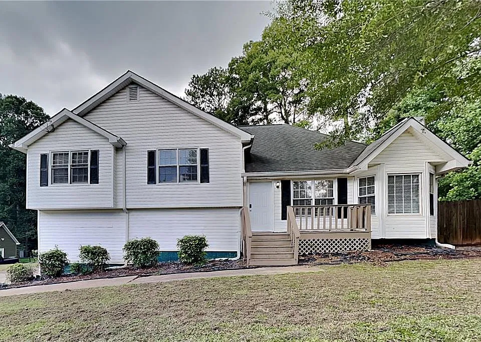 5 Indian Lake Ct