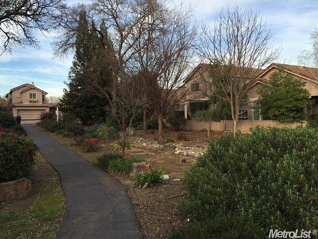 2nd image of 8213 Heritage Meadow Ln
