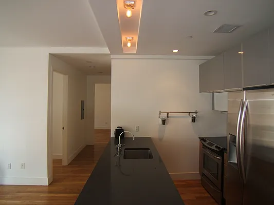 Rented by Joel Weisz, LREB | media 15