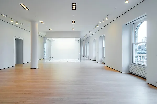 Rented by Nest Seekers International | media 9