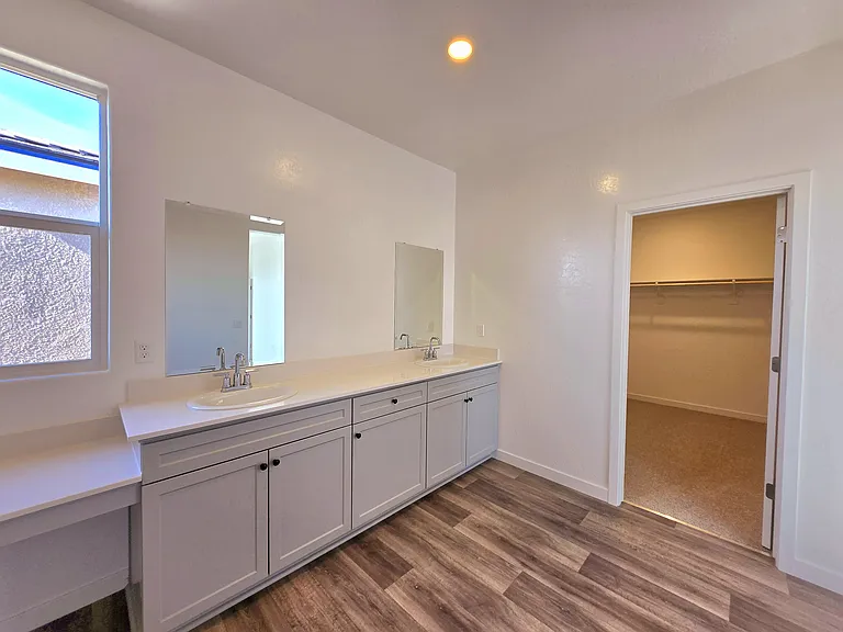 Pioneer Dr W — Photo 44