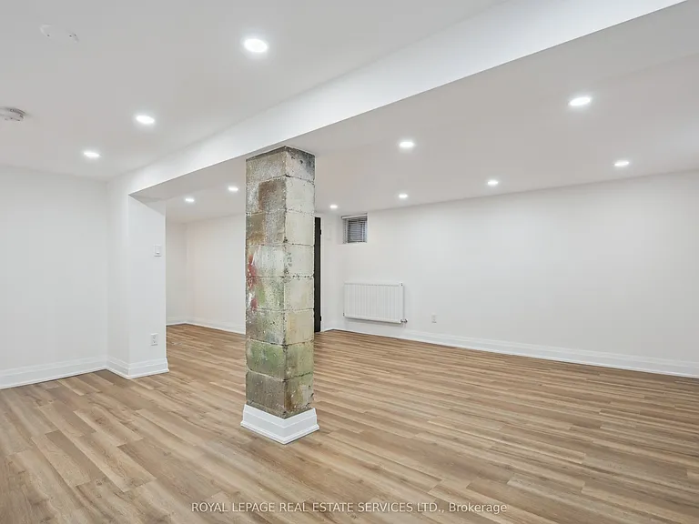 21 Holbrooke Ave — Photo 21