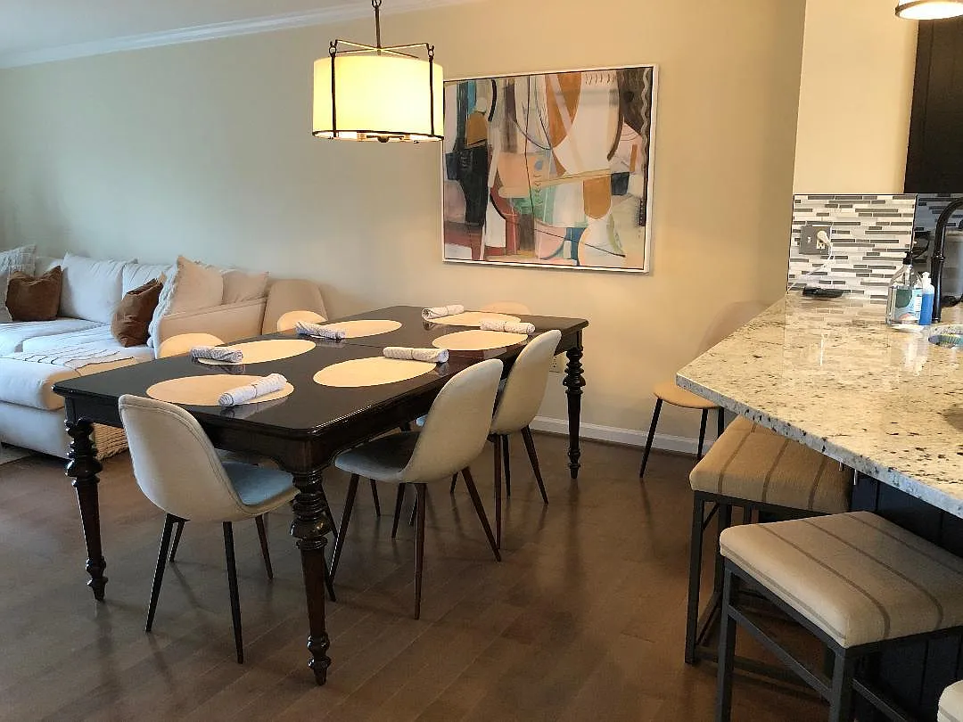 2 bed, 2.5 bath, 1254 sqft, $3,300 — Photo 3