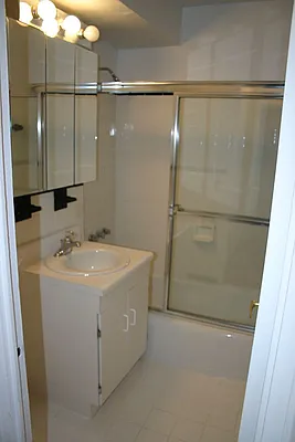 Rented by Carlyle Property Management | media 22