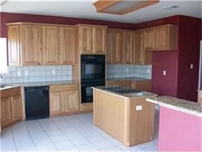 4th image of 2988 Oakwood Dr
