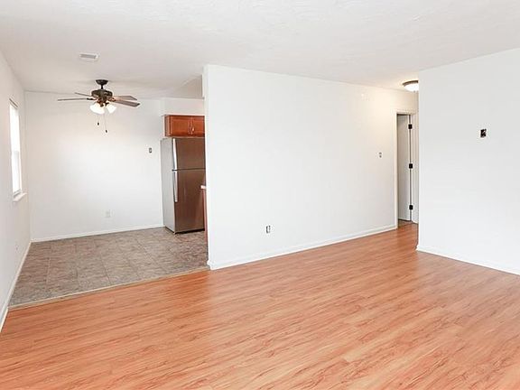4th image of 3720 Pleasant Ave APT C