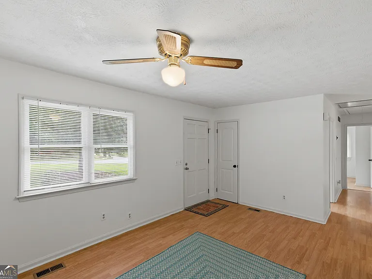 4400 Winding Creek Dr — Photo 5