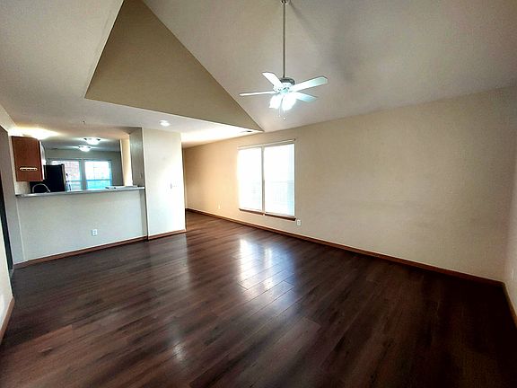 3rd image of 226 N Alder St