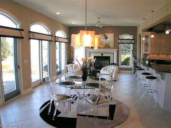 3rd image of 4091 Montauk Pointe