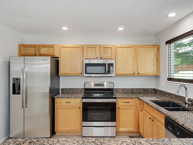 10373 Ravenswood Way — Photo 11