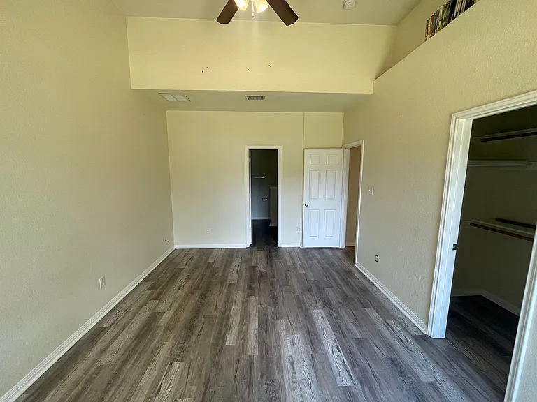 2023 Lisa Ln — Photo 4