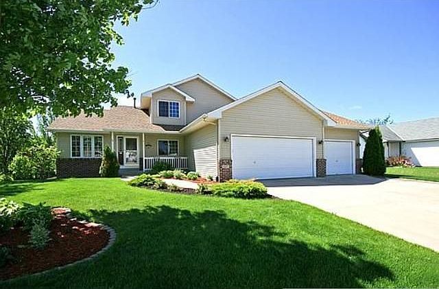 1st image of 1037 Goldfinch Dr