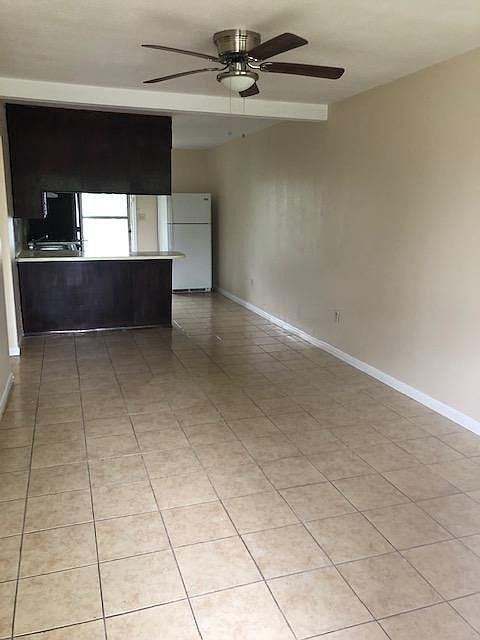 1st image of 402 E Mahl St APT 2