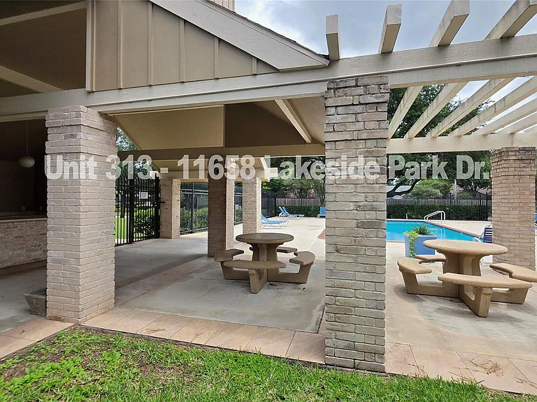 11658 Lakeside Park Dr #313 — Photo 39