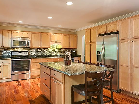 2nd image of 13380 Brookfield Ct