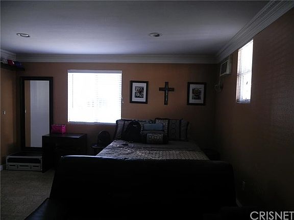 3rd image of 7412 Loma Verde Ave