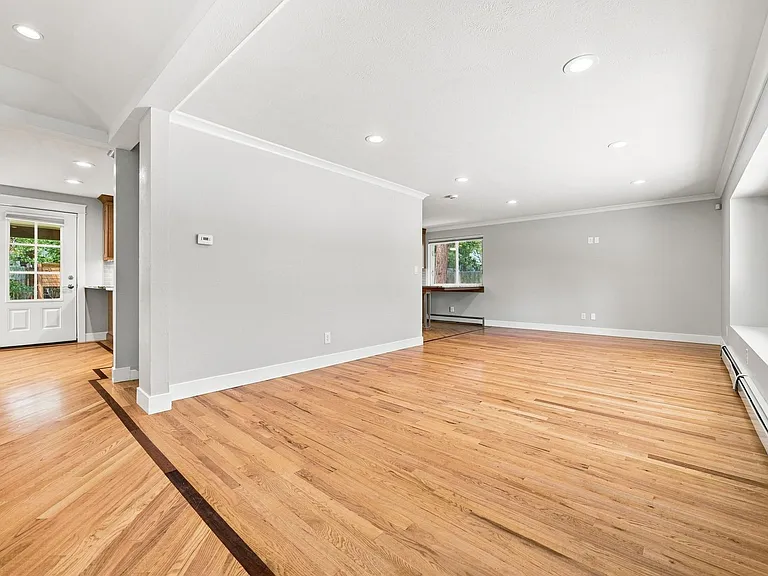 2673 Taft St — Photo 7