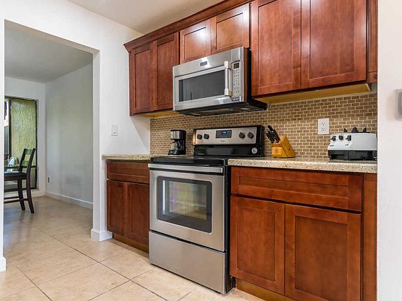 4th image of 8807 Cleary Blvd
