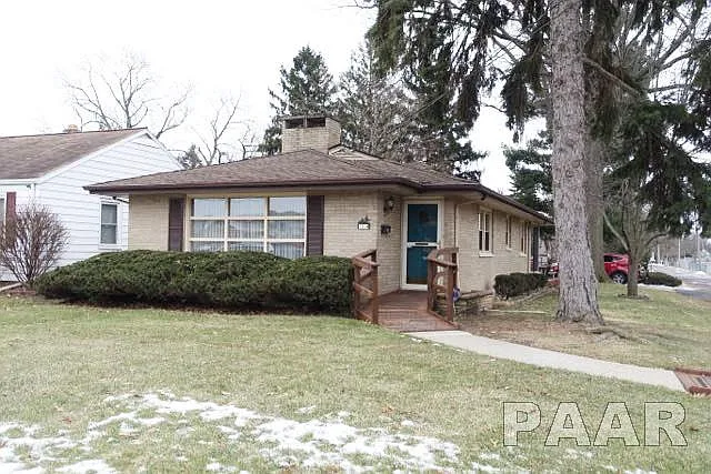 2314 W Heading Ave photo 1