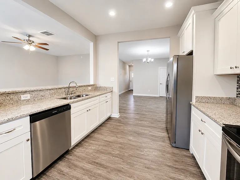 2204 Engle Ave — Photo 11