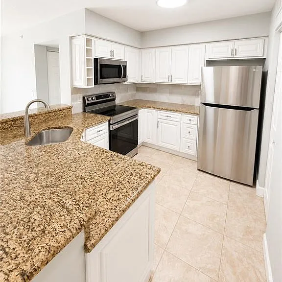 8255 Ibis Club Dr #501 — Photo 4