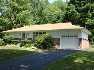 3 Todd Dr, Wynantskill, NY 12198