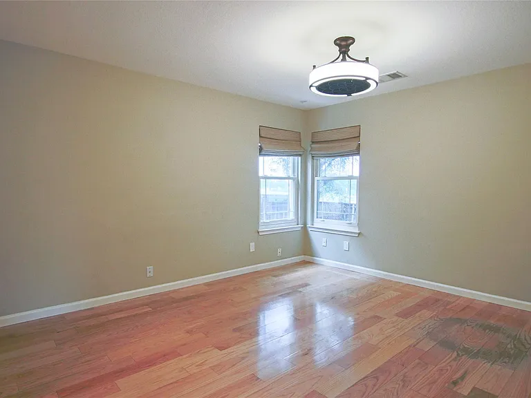 1109 Traci Michelle Dr — Photo 13
