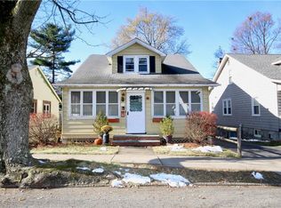 15 Roosevelt Pl, Newburgh, NY