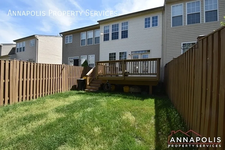 916 Glaze Ct — Photo 32