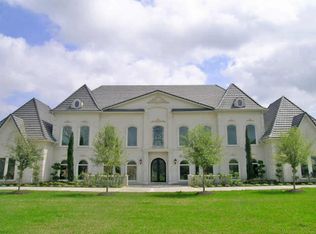 18 Sovereign Cir, Richmond, TX 77469