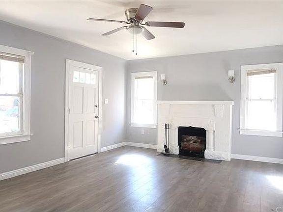 3rd image of 2762 N Sierra Way