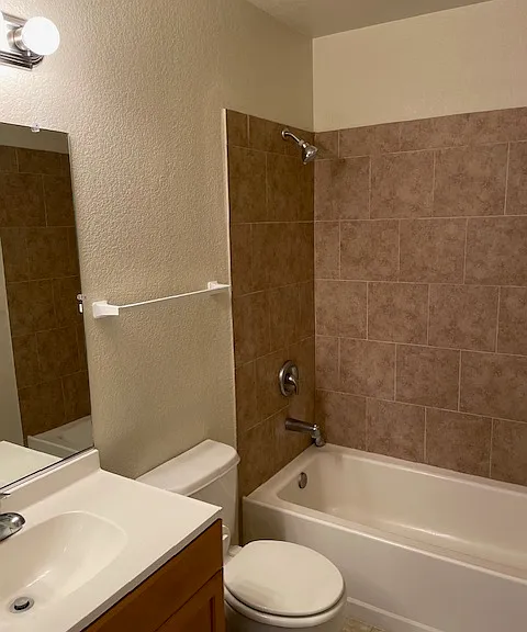 600 Mission Blvd #10 — Photo 10