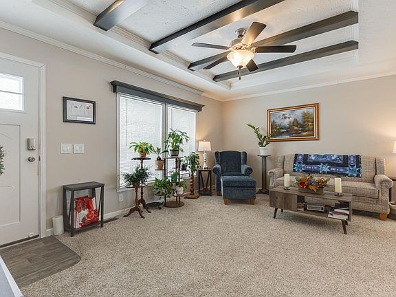 5th image of 532 Harwood Ct