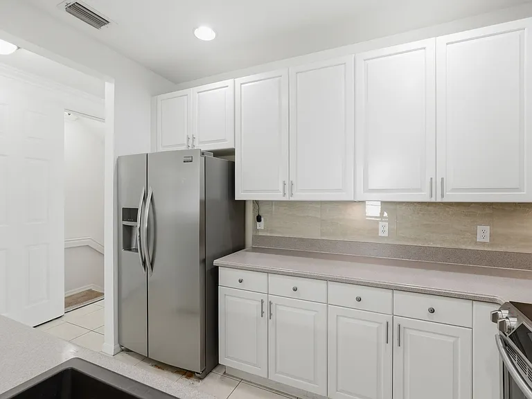 4229 E Main St — Photo 8
