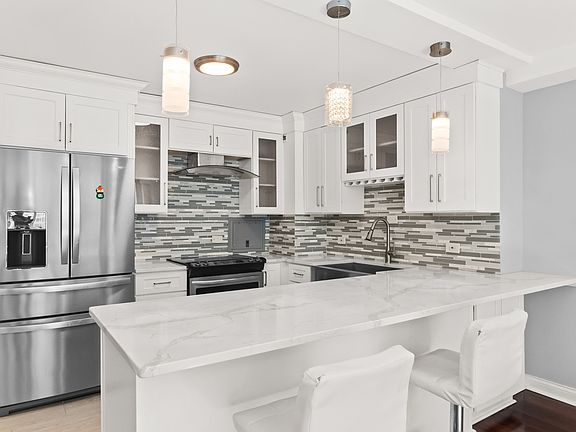 3rd image of 3600 N Lake Shore Dr APT 2205