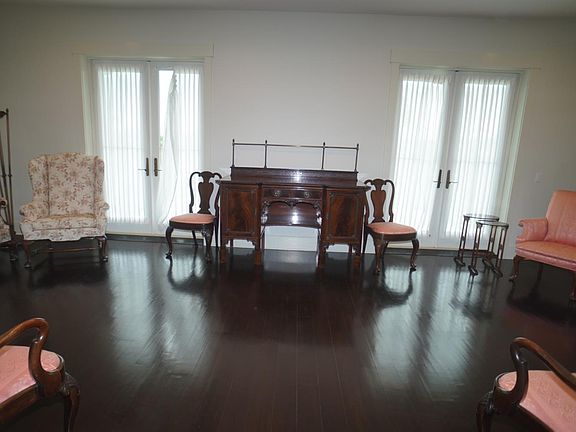 4th image of 29290 Tanners Ln