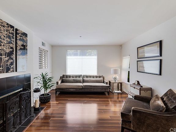 4th image of 5661 Como Cir